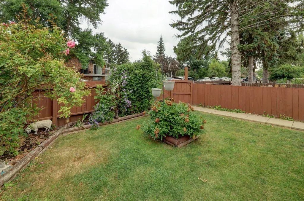 2009 41 Street Southeast, Calgary – Residential Semi Detached (Half Duplex) Listing Photo 4