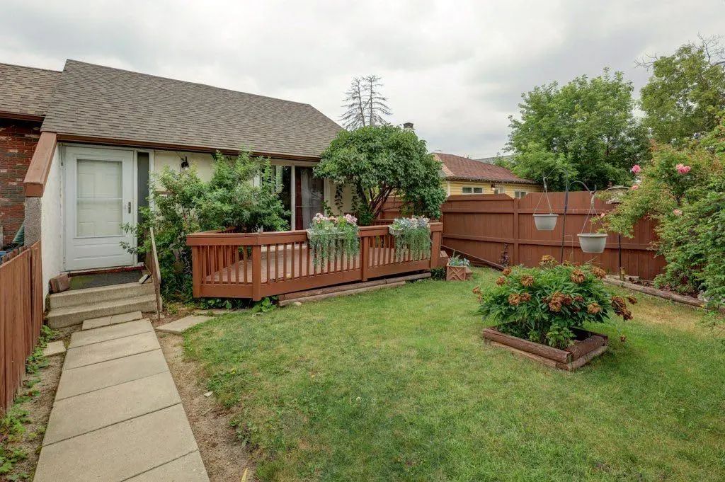 2009 41 Street Southeast, Calgary – Residential Semi Detached (Half Duplex) Listing Photo 5
