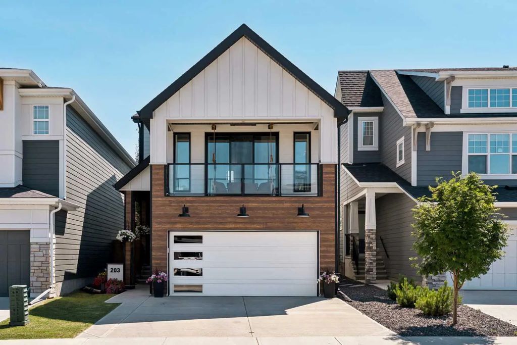 203 Cranbrook Park Se, Calgary
