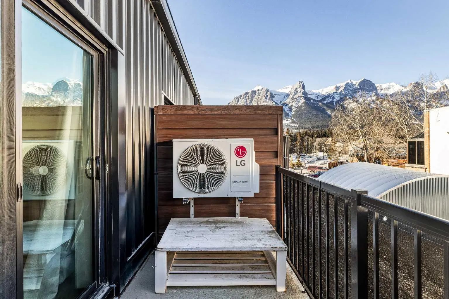 212b 1 Industrial Place , Canmore – Residential Apartment Listing Photo 3