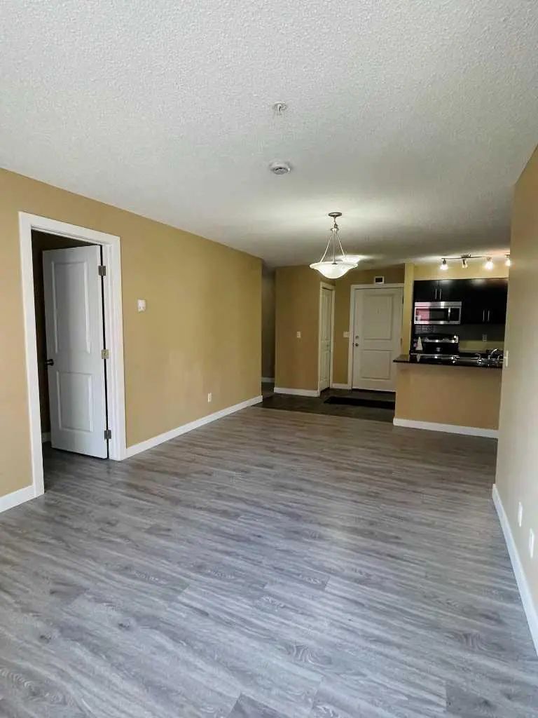6210 403 Mackenzie Way Southwest, Airdrie – Residential Apartment Listing Photo 9