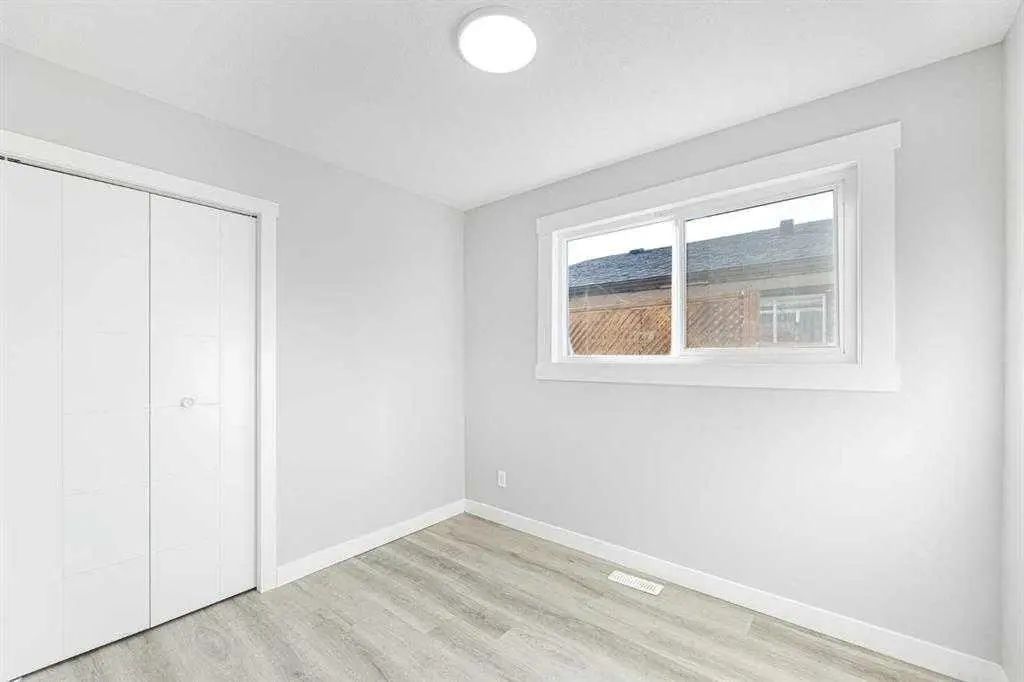3239 Dovercliife Road Southeast, Calgary – Residential Detached Listing Photo 13