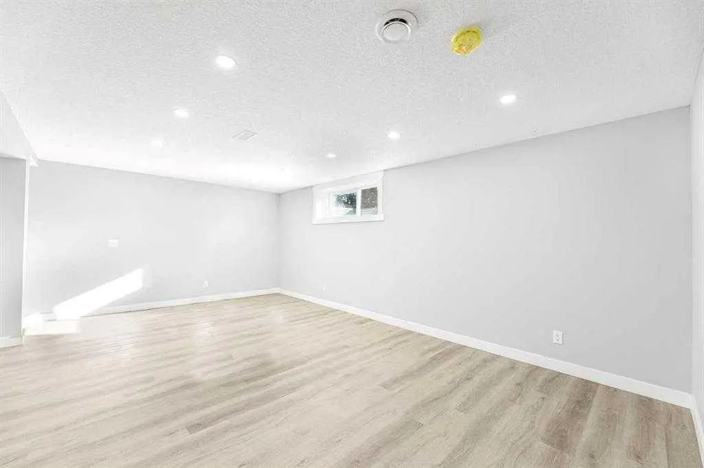 3239 Dovercliife Road Southeast, Calgary – Residential Detached Listing Photo 21