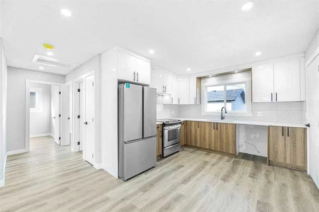 3239 Dovercliife Road Southeast, Calgary – Residential Detached Listing Photo 6