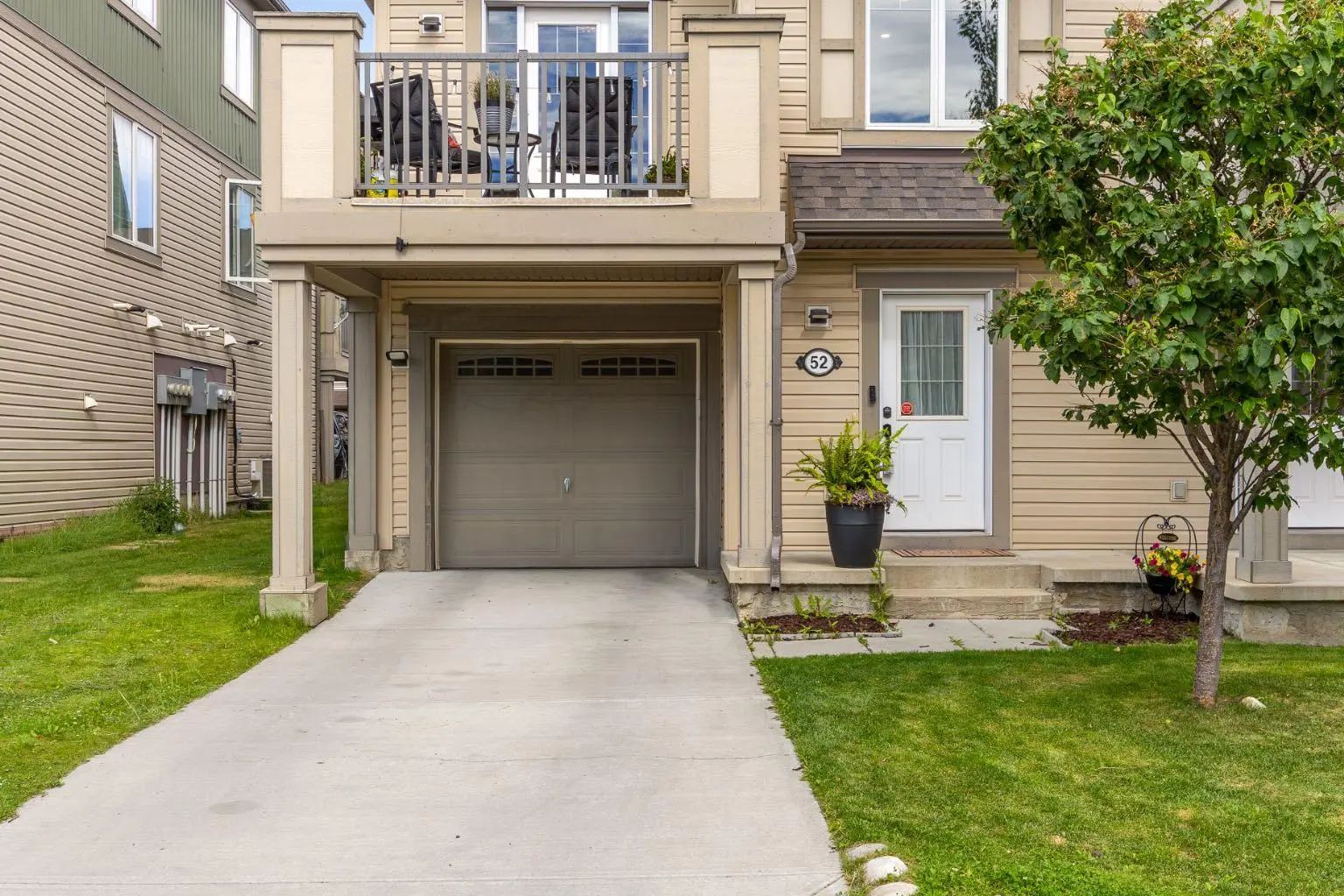 52 Windstone Green Southwest, Airdrie – Residential Row/Townhouse Listing Photo 2