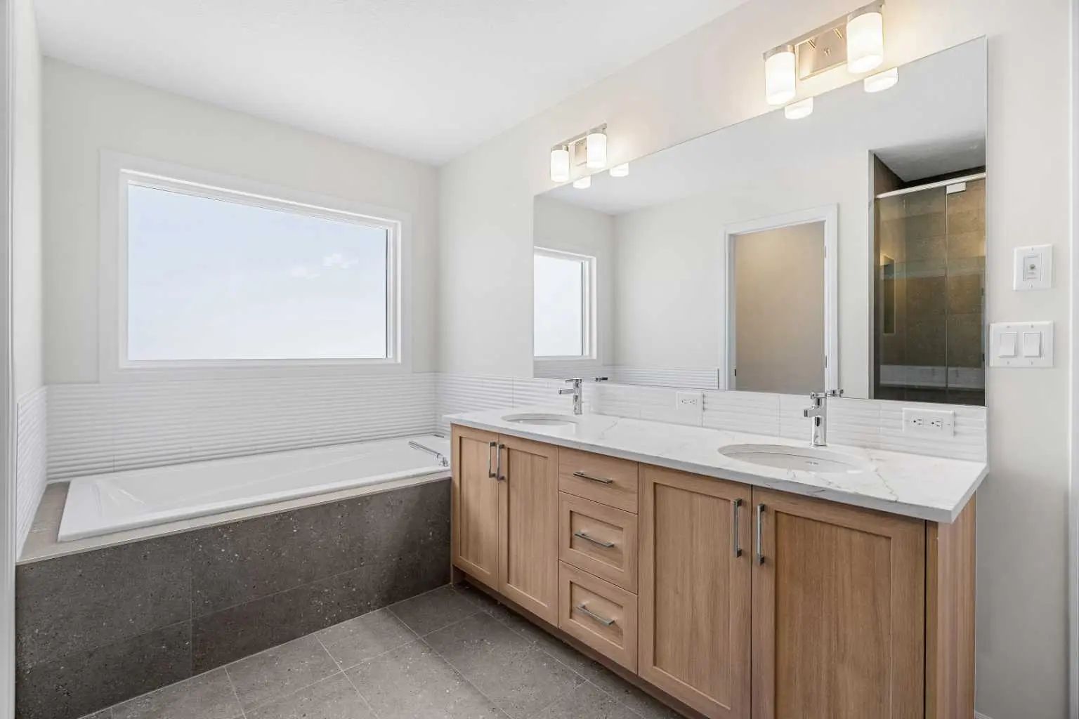 63 Annette Rise Nw Calgary Alberta T3R 2L6 Glacier Ridge Home For Sale
