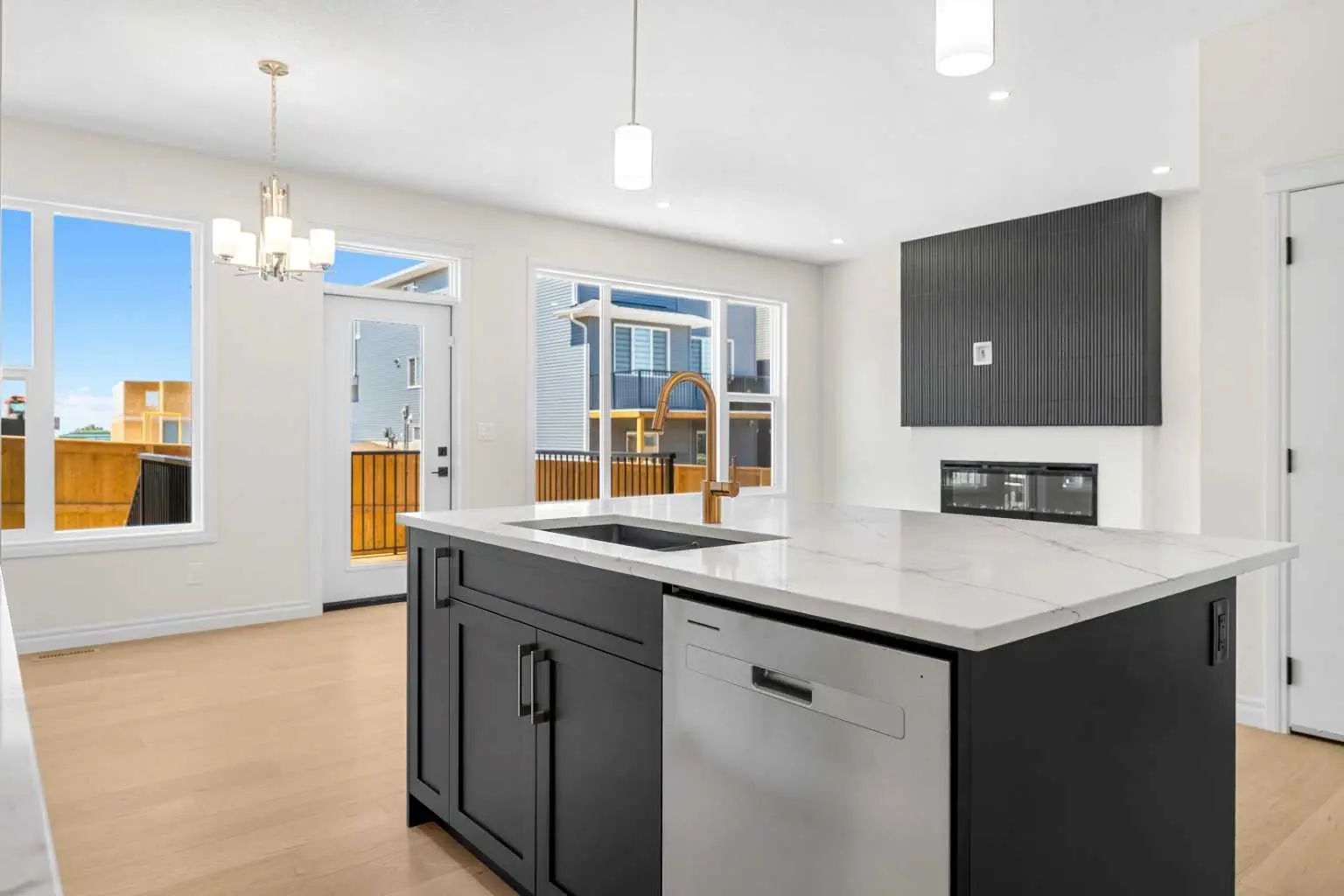 63 Annette Rise Nw Calgary Alberta T3R 2L6 Glacier Ridge Home For Sale