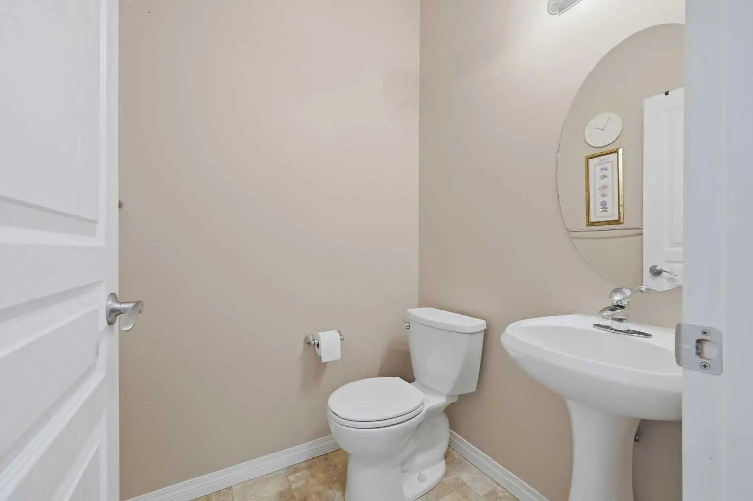 124 Everridge Gardens Southwest, Calgary – Residential Row/Townhouse Listing Photo 4