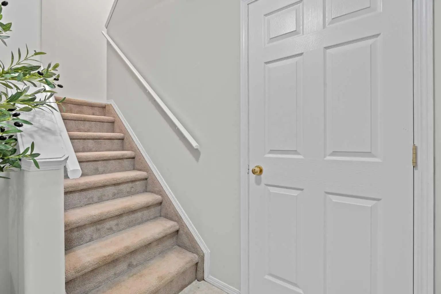 6591 Pinecliff Grove Northeast, Calgary – Residential Row/Townhouse Listing Photo 9