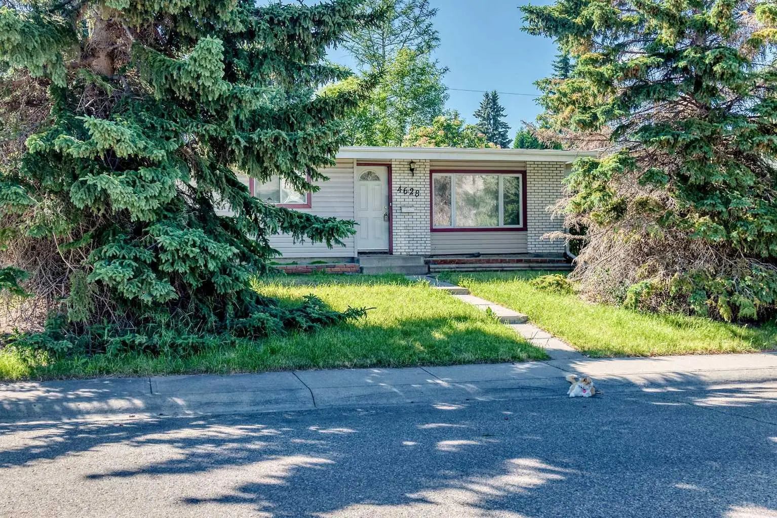 4628 Verona Drive Northwest, Calgary – Residential Detached Listing Photo 2