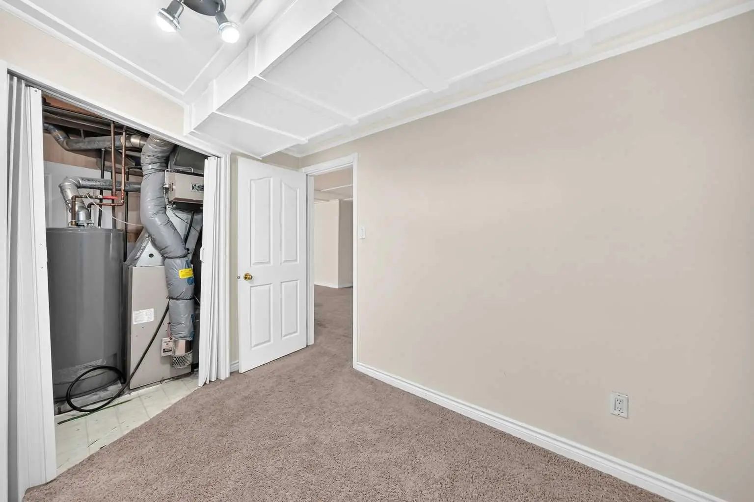 4628 Verona Drive Northwest, Calgary – Residential Detached Listing Photo 25