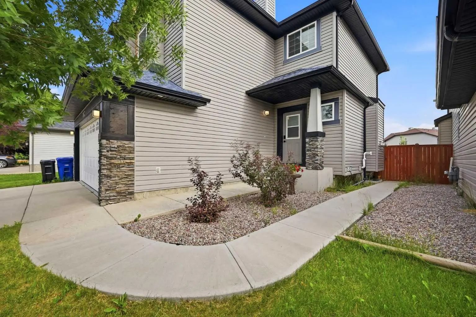793 Luxstone Landing Southwest, Airdrie – Residential Detached Listing Photo 3