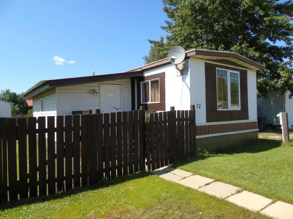 32 812 6th Avenue Sw, Slave Lake