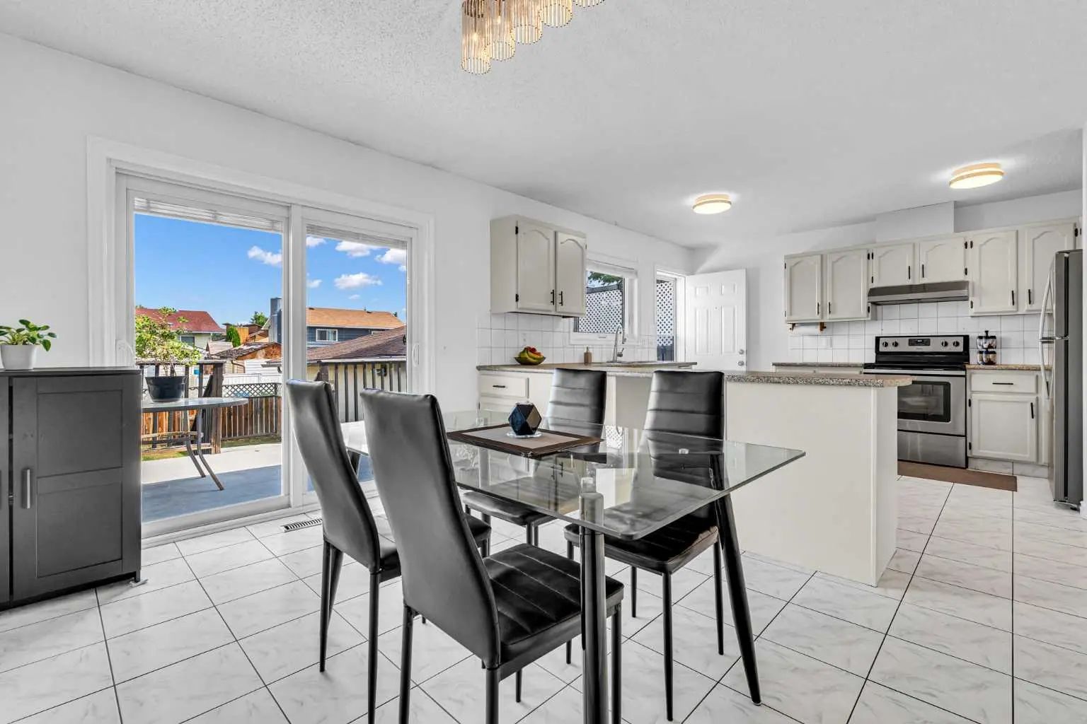 6716 37 Avenue Northeast, Calgary – Residential Detached Listing Photo 9