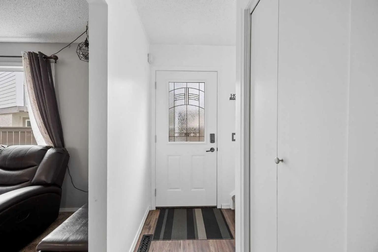 8 111 Huntington Park Green Northwest, Calgary – Residential Row/Townhouse Listing Photo 4