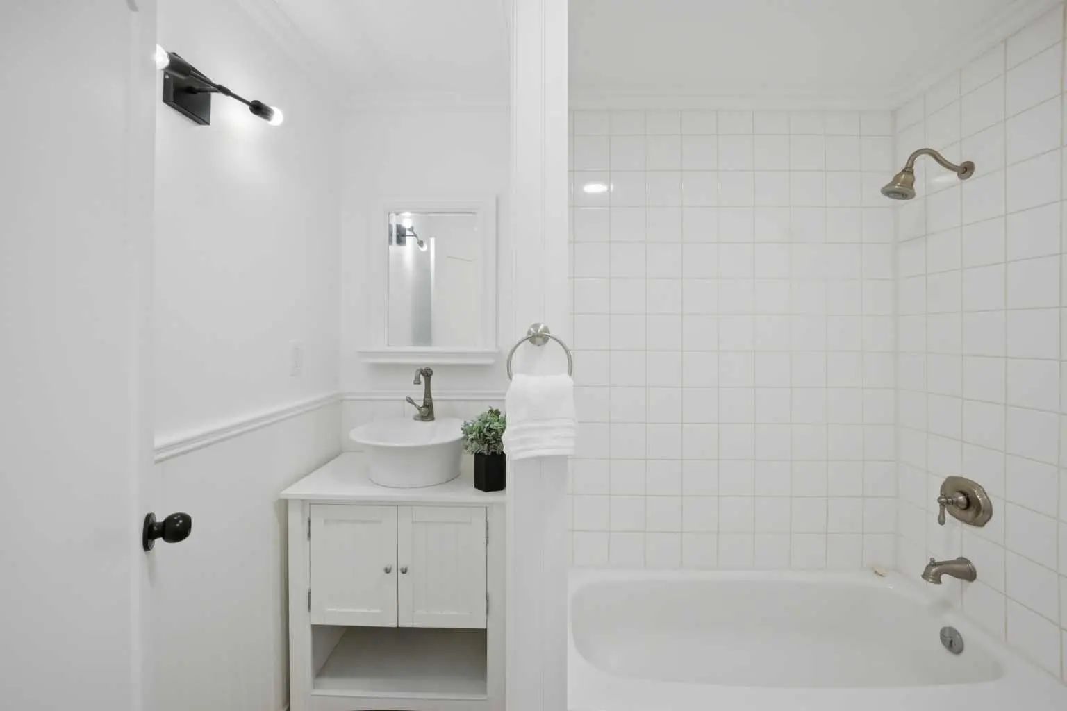 1004 Mckinnon Drive Northeast, Calgary – Residential Semi Detached (Half Duplex) Listing Photo 16