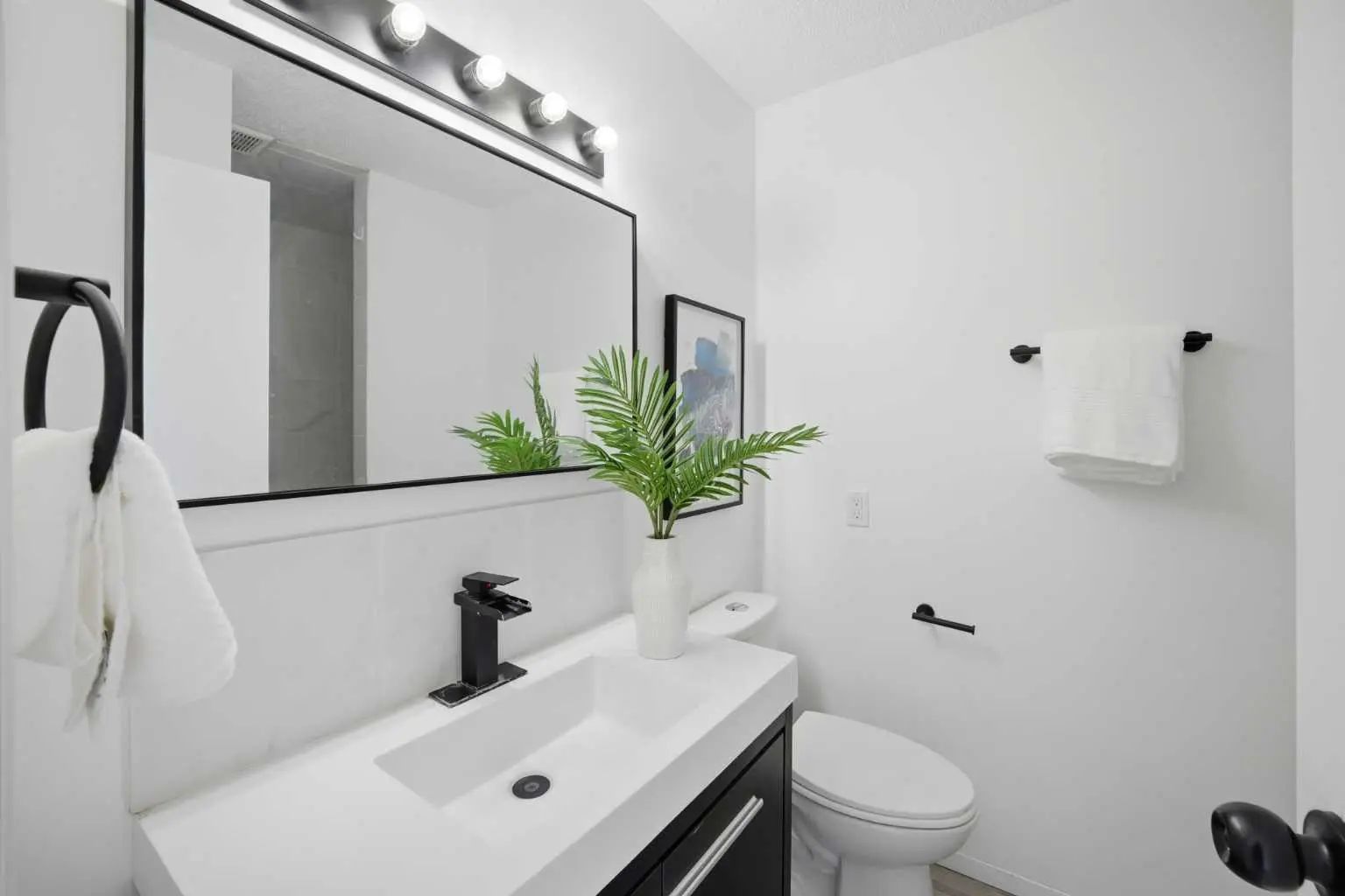 1004 Mckinnon Drive Northeast, Calgary – Residential Semi Detached (Half Duplex) Listing Photo 22