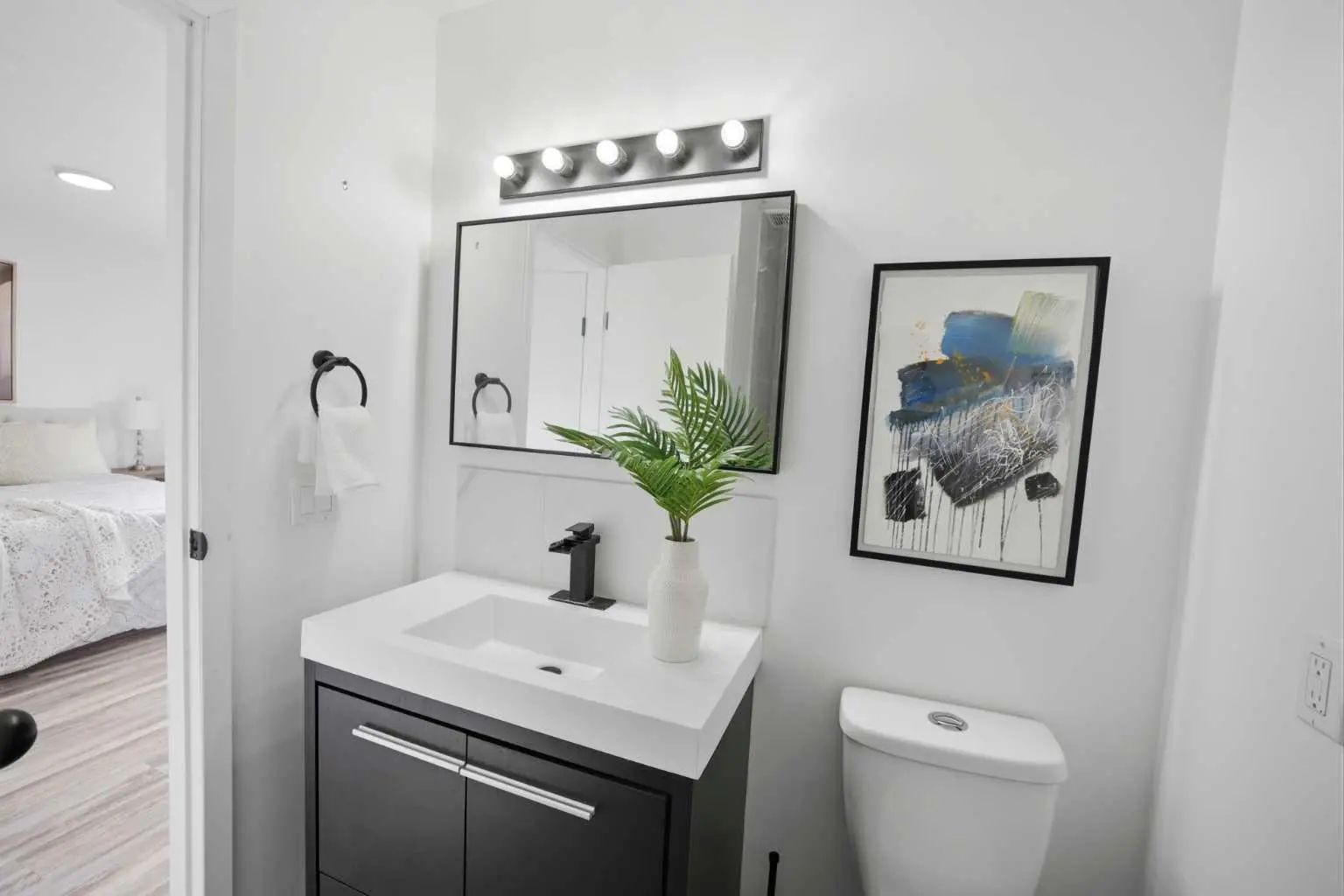 1004 Mckinnon Drive Northeast, Calgary – Residential Semi Detached (Half Duplex) Listing Photo 24