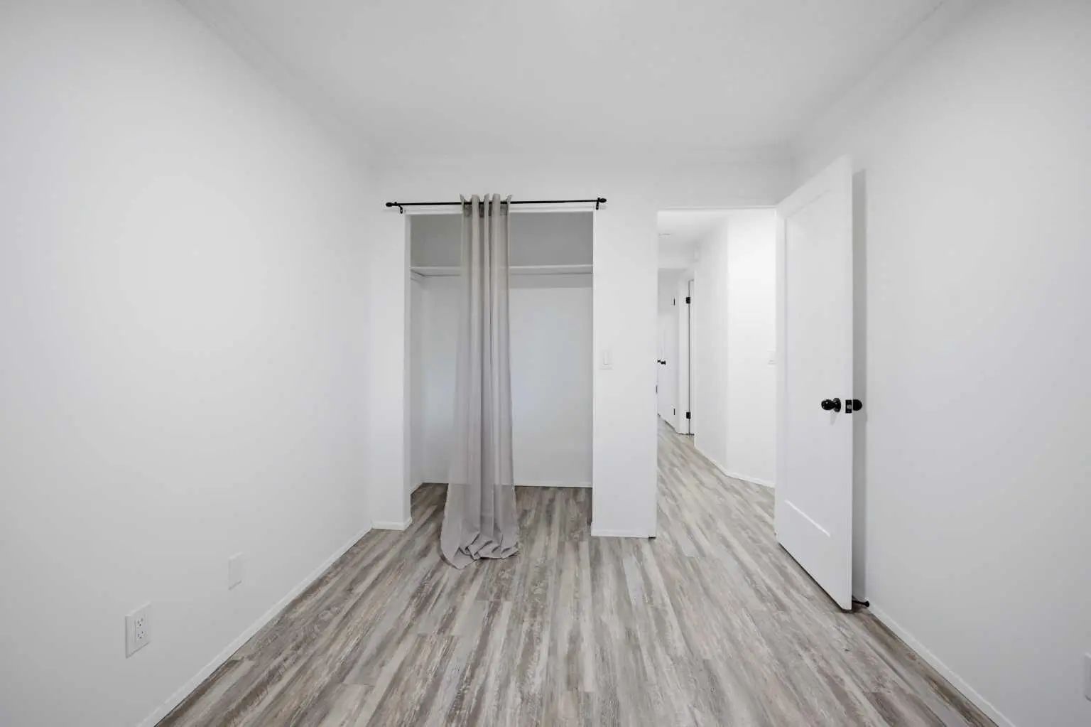 1004 Mckinnon Drive Northeast, Calgary – Residential Semi Detached (Half Duplex) Listing Photo 39