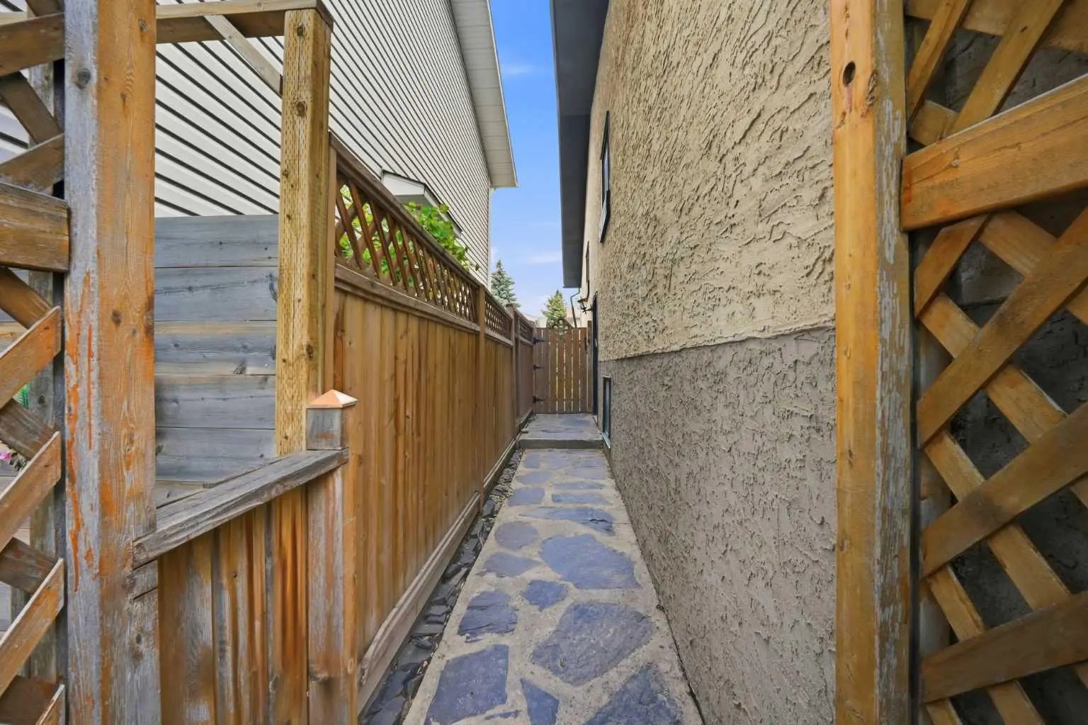 1004 Mckinnon Drive Northeast, Calgary – Residential Semi Detached (Half Duplex) Listing Photo 48
