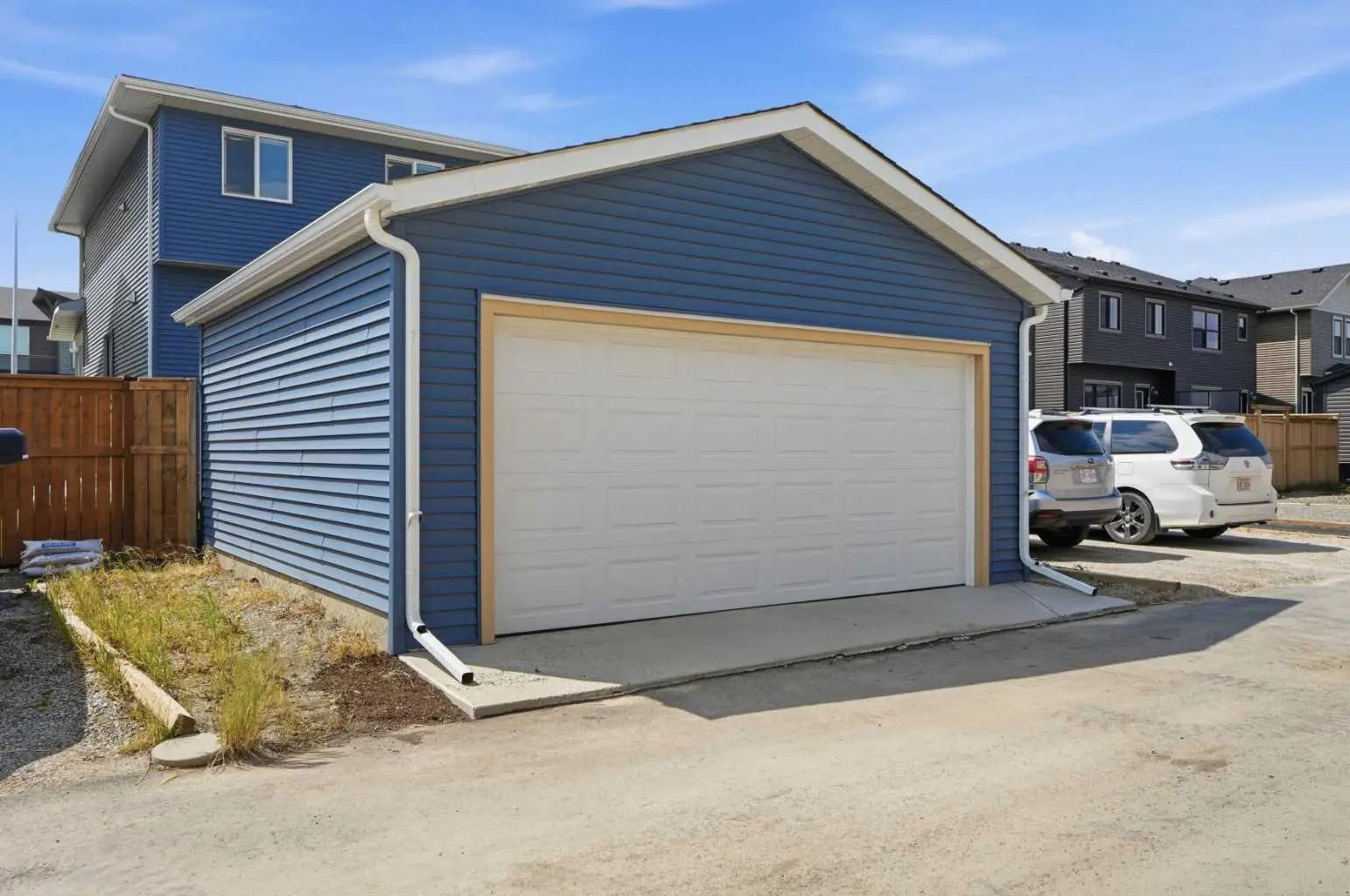 52 Emberside Grove , Cochrane – Residential Semi Detached (Half Duplex) Listing Photo 33