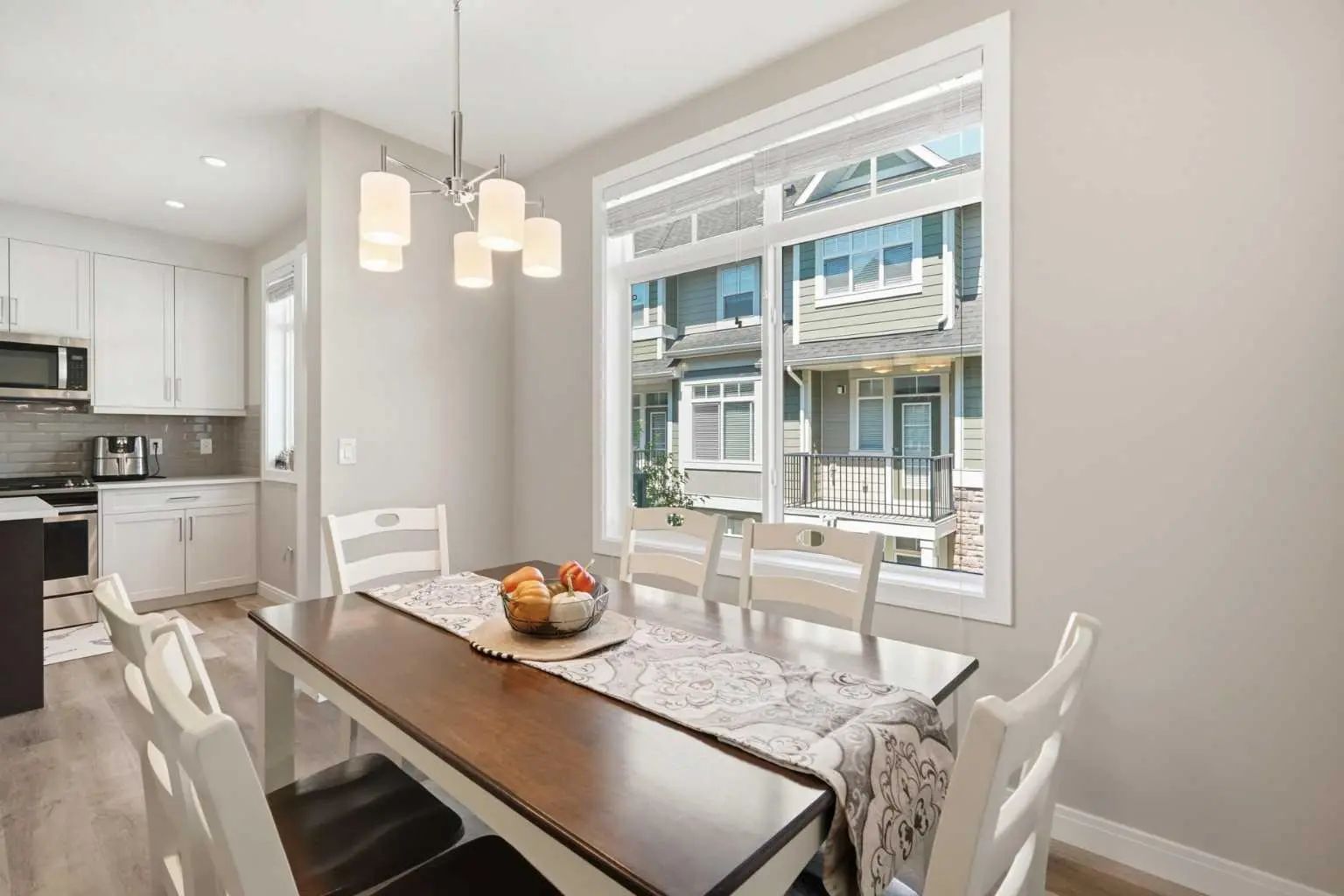 312 Wentworth Row Southwest, Calgary – Residential Row/Townhouse Listing Photo 13