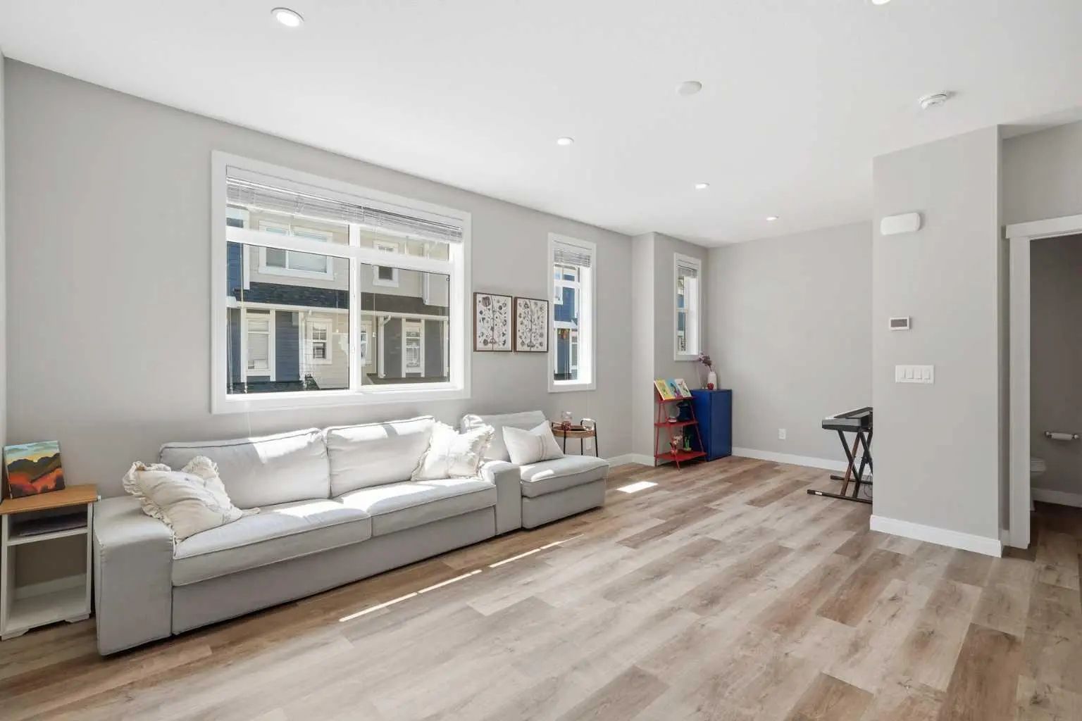 312 Wentworth Row Southwest, Calgary – Residential Row/Townhouse Listing Photo 16