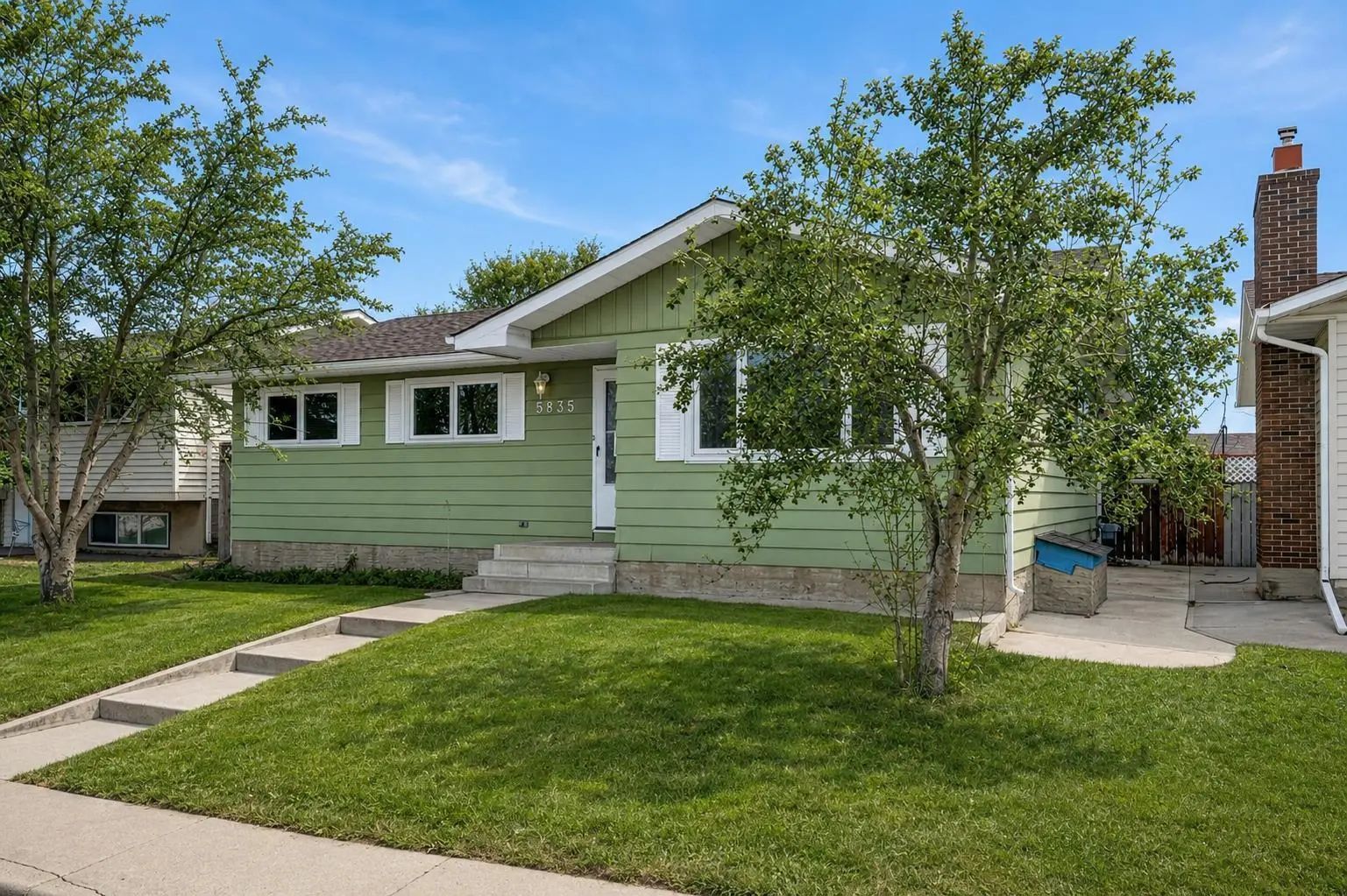 5835 28 Avenue Northeast, Calgary – Residential Detached Listing Photo 2