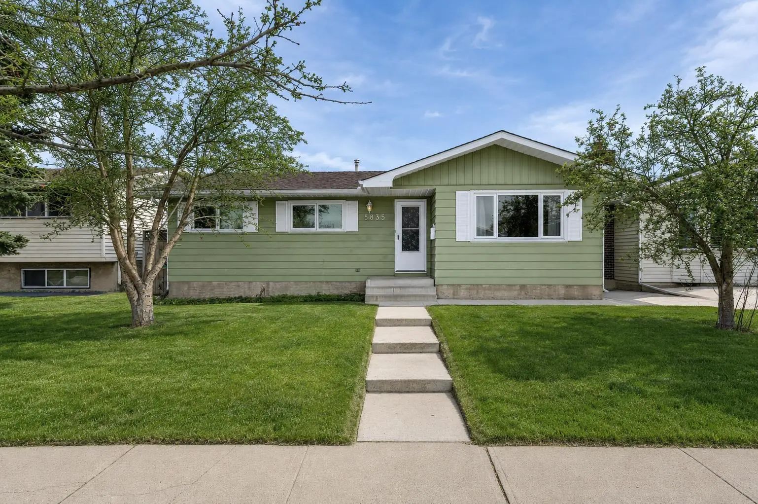 5835 28 Avenue Northeast, Calgary – Residential Detached Listing Photo 3