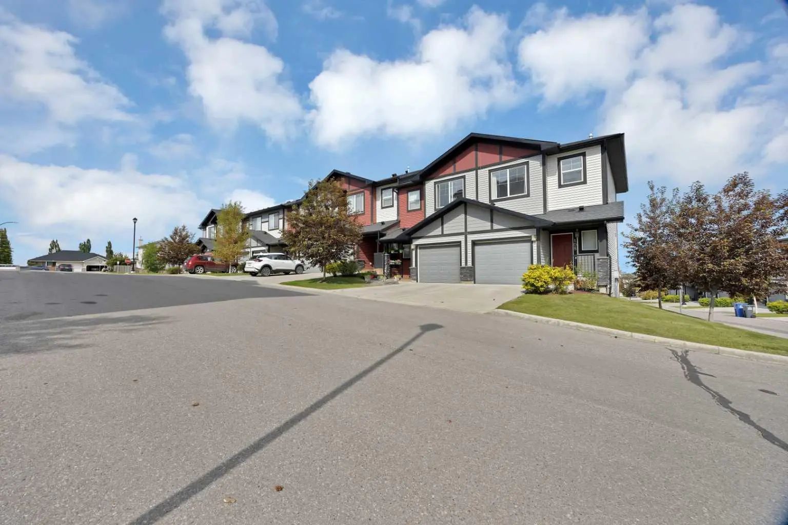 107 Jumping Pound Common , Cochrane – Residential Row/Townhouse Listing Photo 3