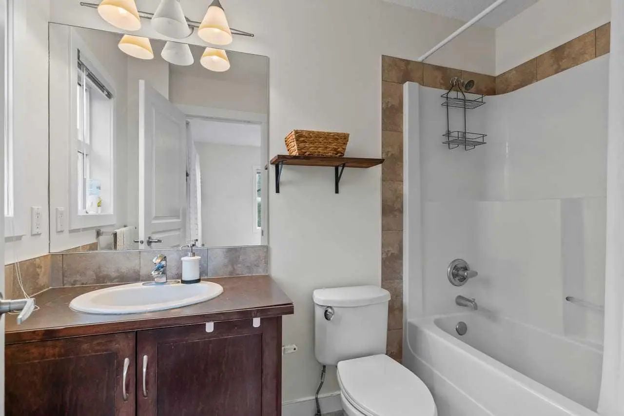 56 28 Heritage Drive , Cochrane – Residential Row/Townhouse Listing Photo 22