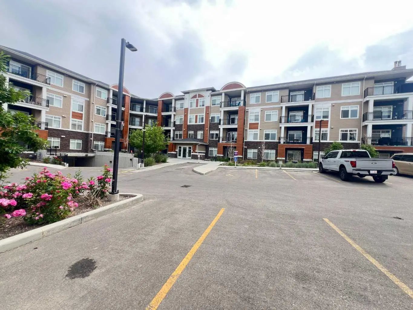 3112 3727 Sage Hill Drive Northwest, Calgary – Residential Apartment Listing Photo 2