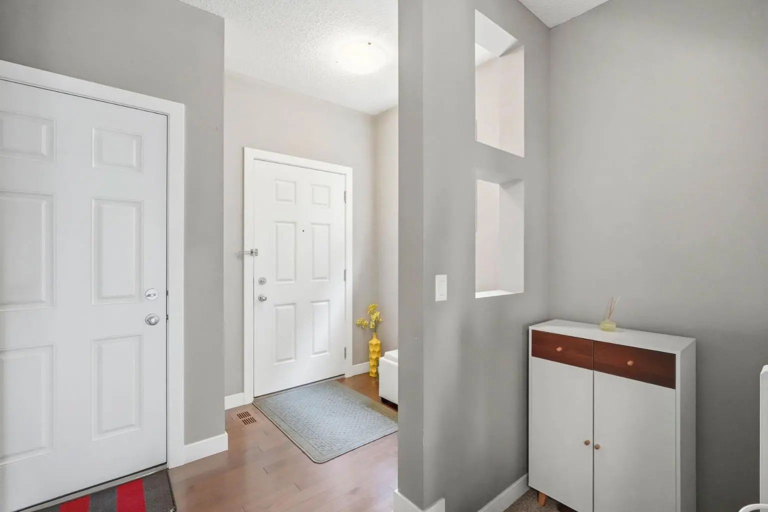98 Panton Way Northwest, Calgary – Residential Detached Listing Photo 2