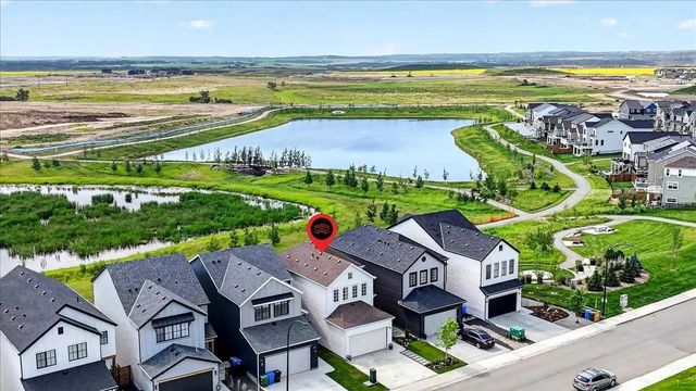 90 Savoy Landing Se, Calgary