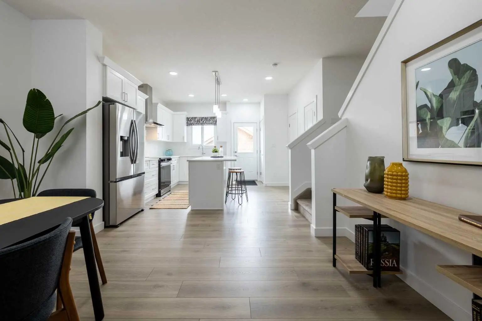 633 Savanna Drive Northeast, Calgary – Residential Row/Townhouse Listing Photo 8