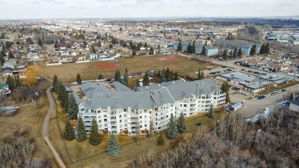 409 6118 53 Avenue , Red Deer