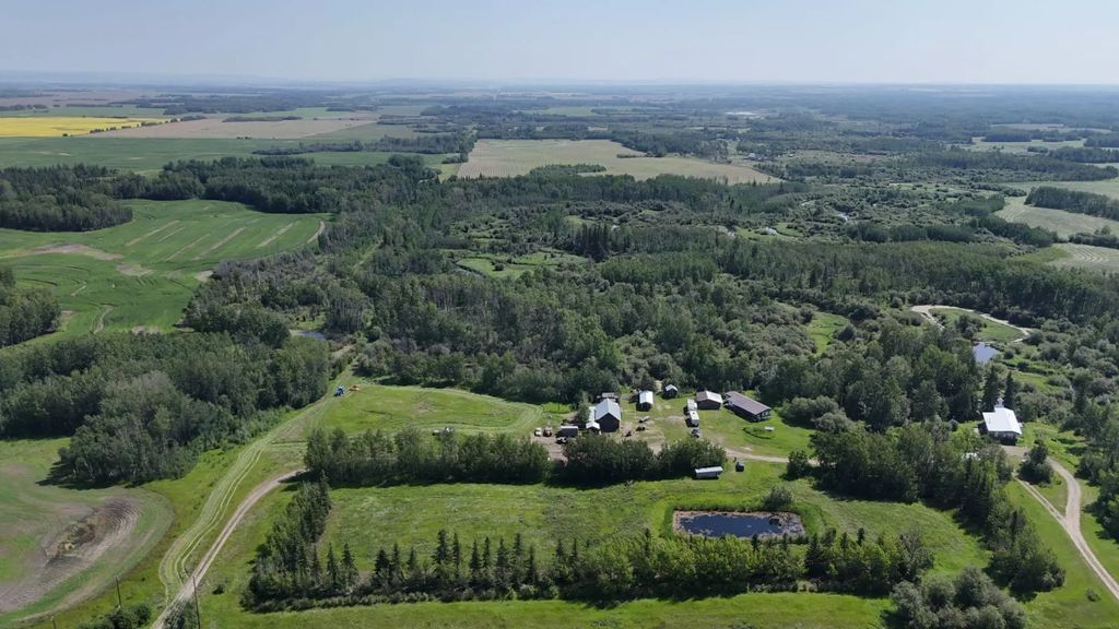 855069 Rr 72  , Rural Clear Hills County