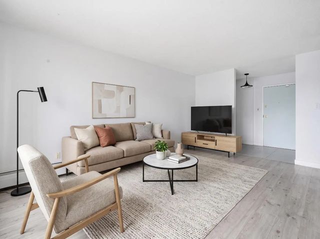 405 523 15 Avenue Sw, Calgary