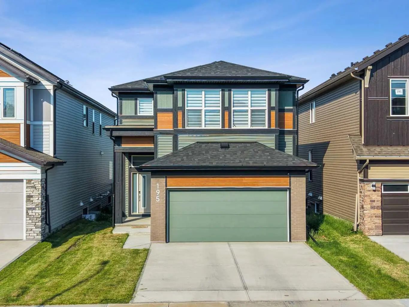 195 Setonstone Landing Southeast, Calgary – Residential Detached Listing Photo 2