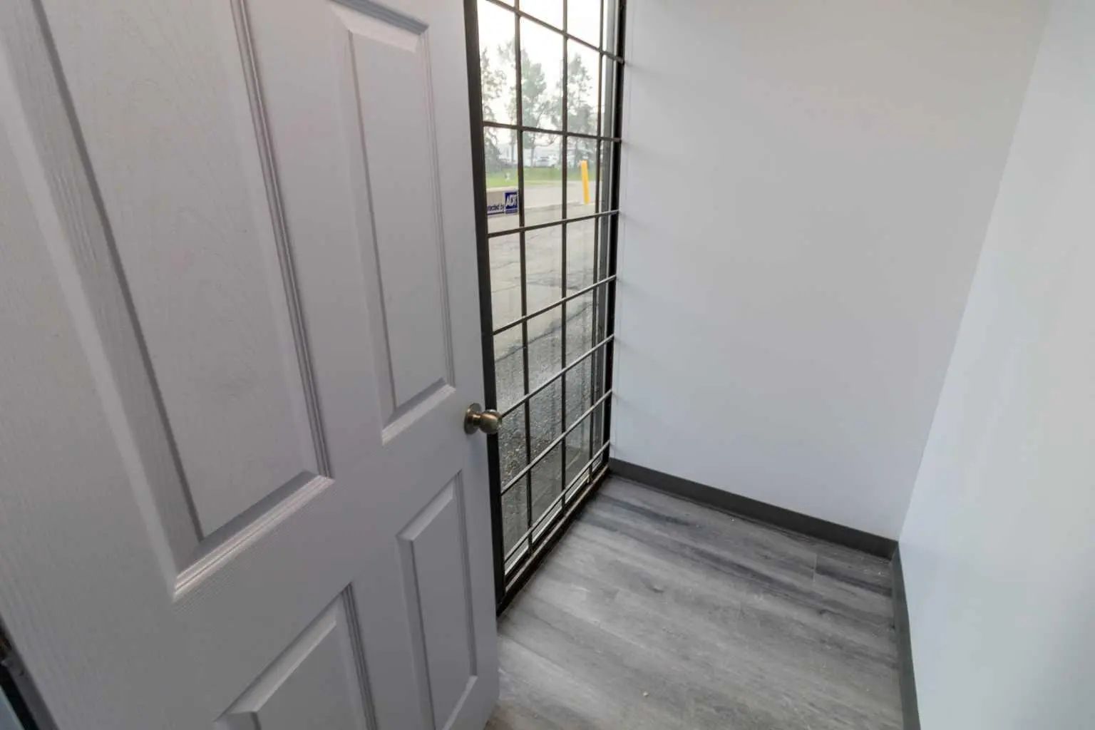 Unit 136 1530 27 Avenue Northeast, Calgary – Commercial Industrial Listing Photo 10