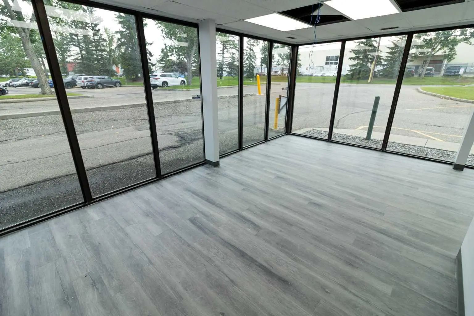 Unit 136 1530 27 Avenue Northeast, Calgary – Commercial Industrial Listing Photo 4