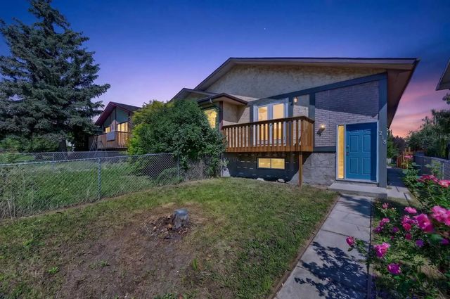218 Bermuda Drive Nw, Calgary
