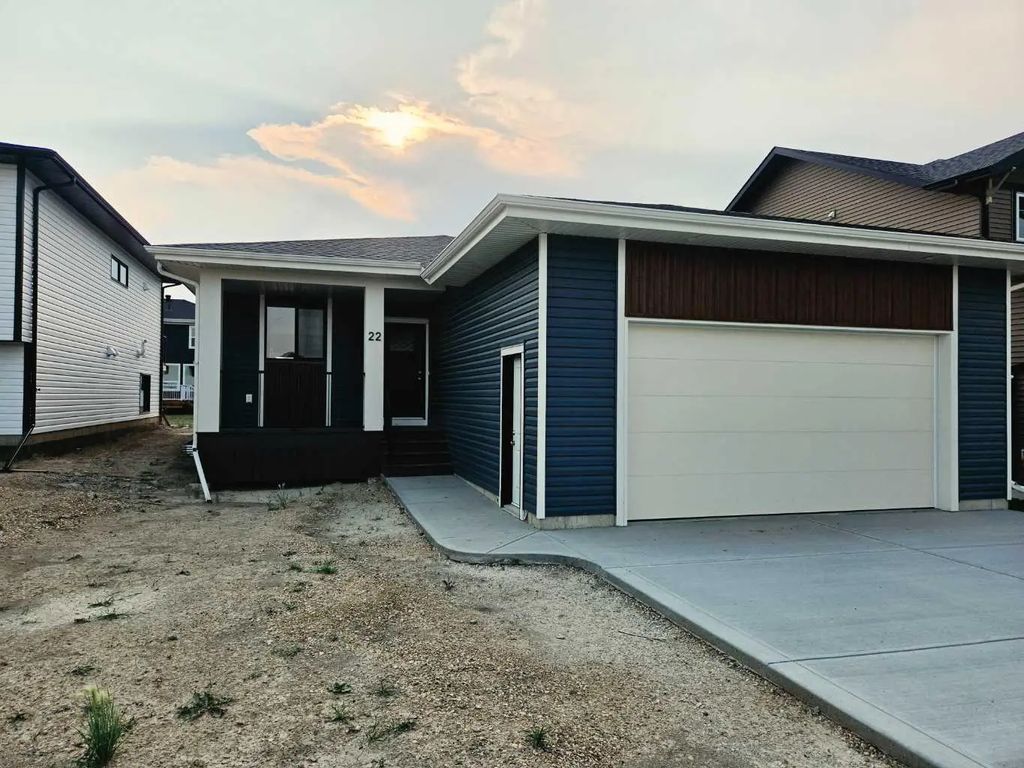 22 Tagish Avenue , Red Deer