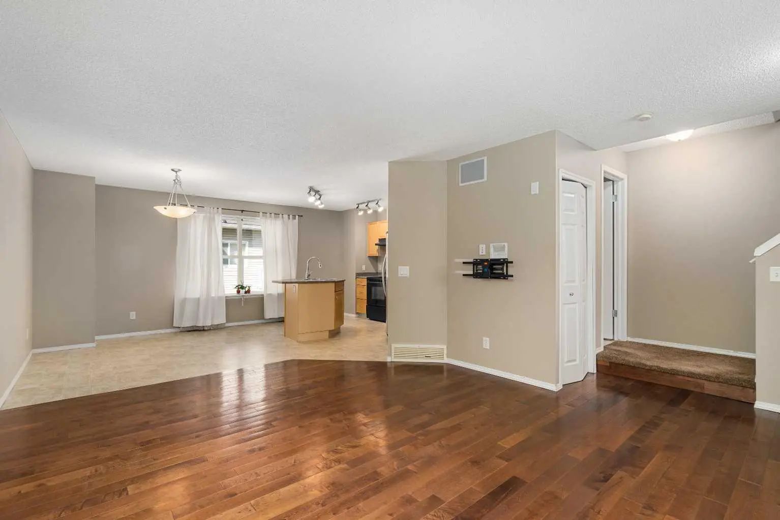 205 Mckenzie Towne Gate Southeast, Calgary – Residential Row/Townhouse Listing Photo 10