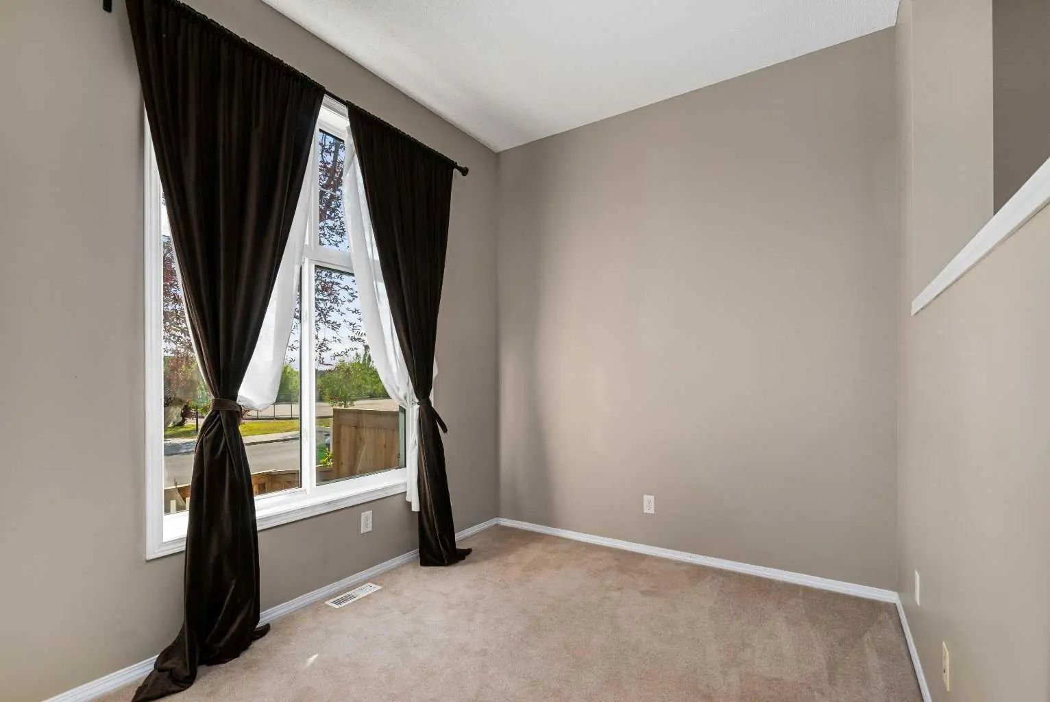 205 Mckenzie Towne Gate Southeast, Calgary – Residential Row/Townhouse Listing Photo 7