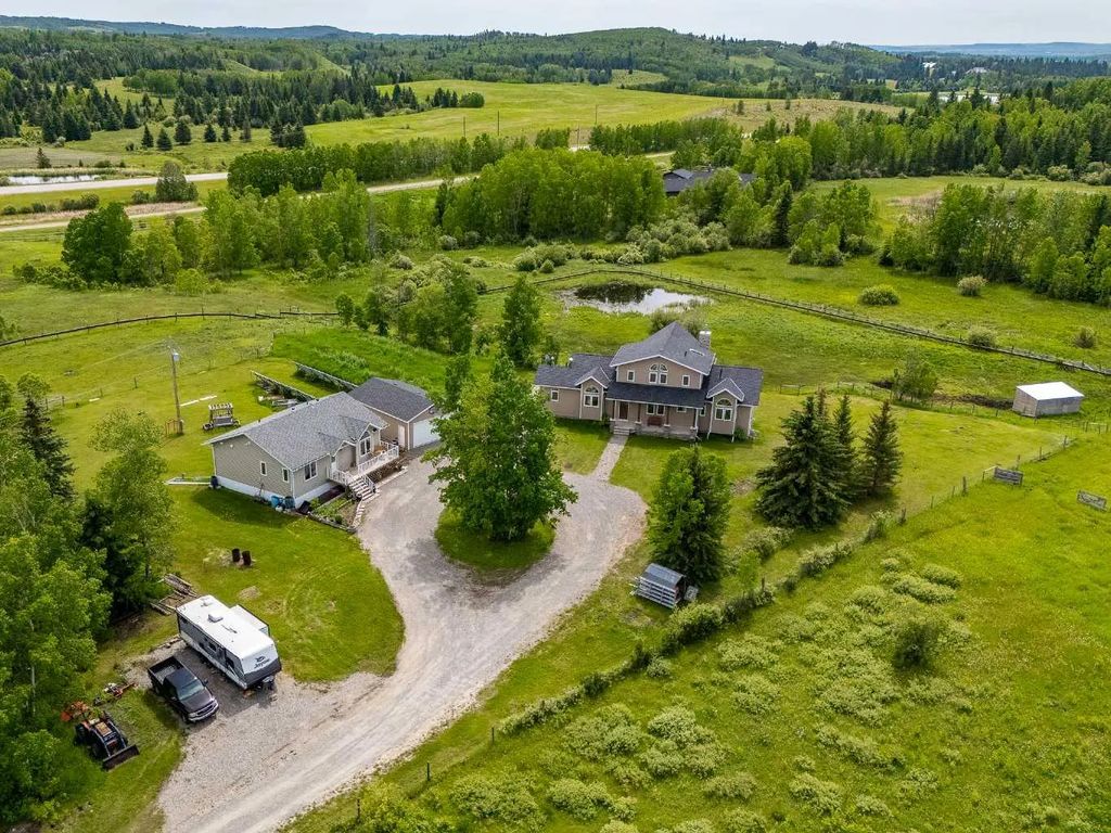 10 209033 Plummers Road W, Rural Foothills County