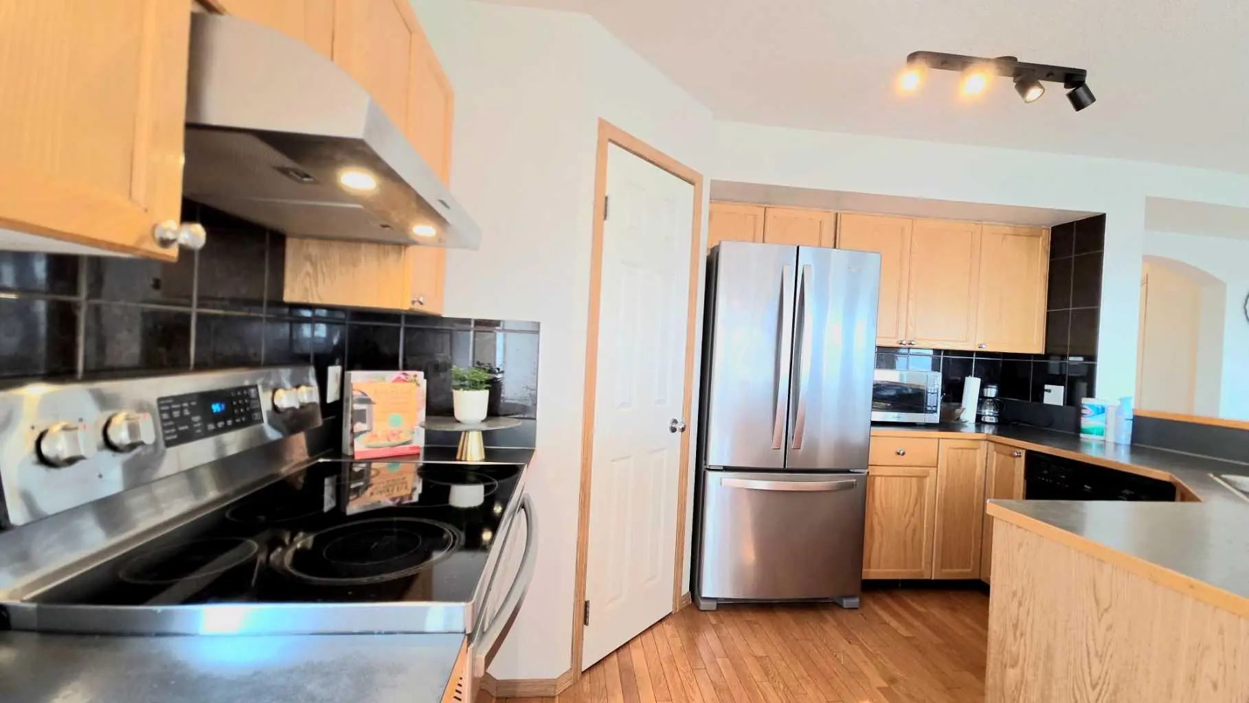 210 Panamount Hill Northwest, Calgary – Residential Detached Listing Photo 9