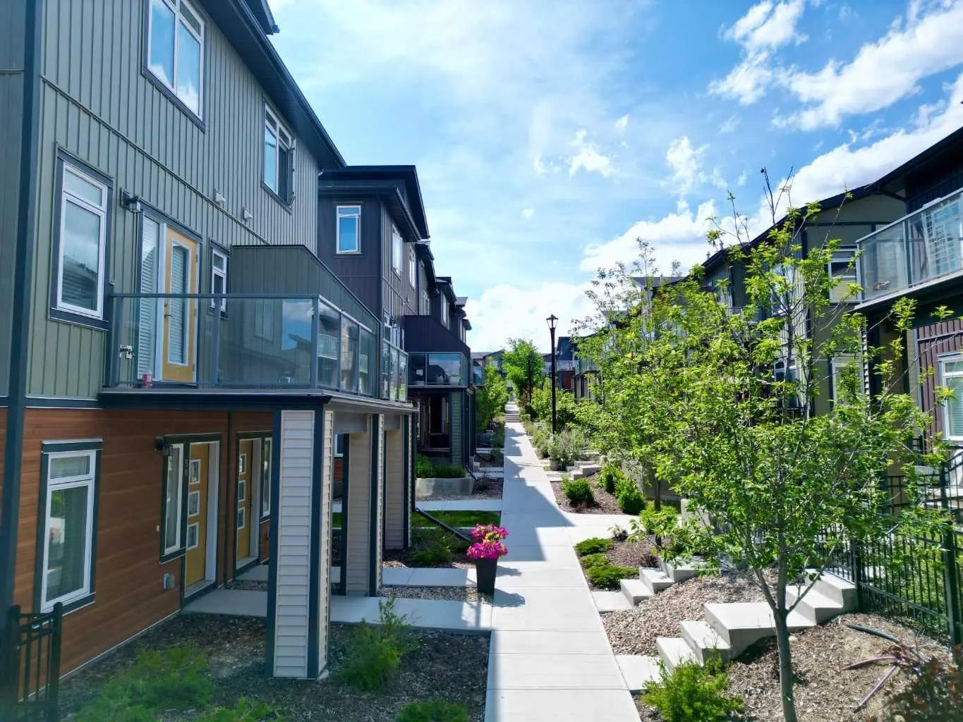 50 Sage Bluff Circle Northwest, Calgary – Residential Row/Townhouse Listing Photo 3