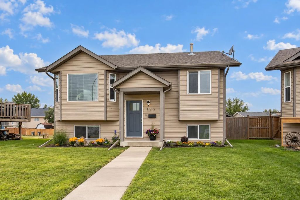 10 Hansen Close , Sylvan Lake