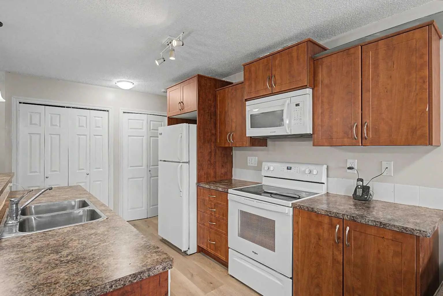2430 700 Willowbrook Road Northwest, Airdrie – Residential Apartment Listing Photo 6